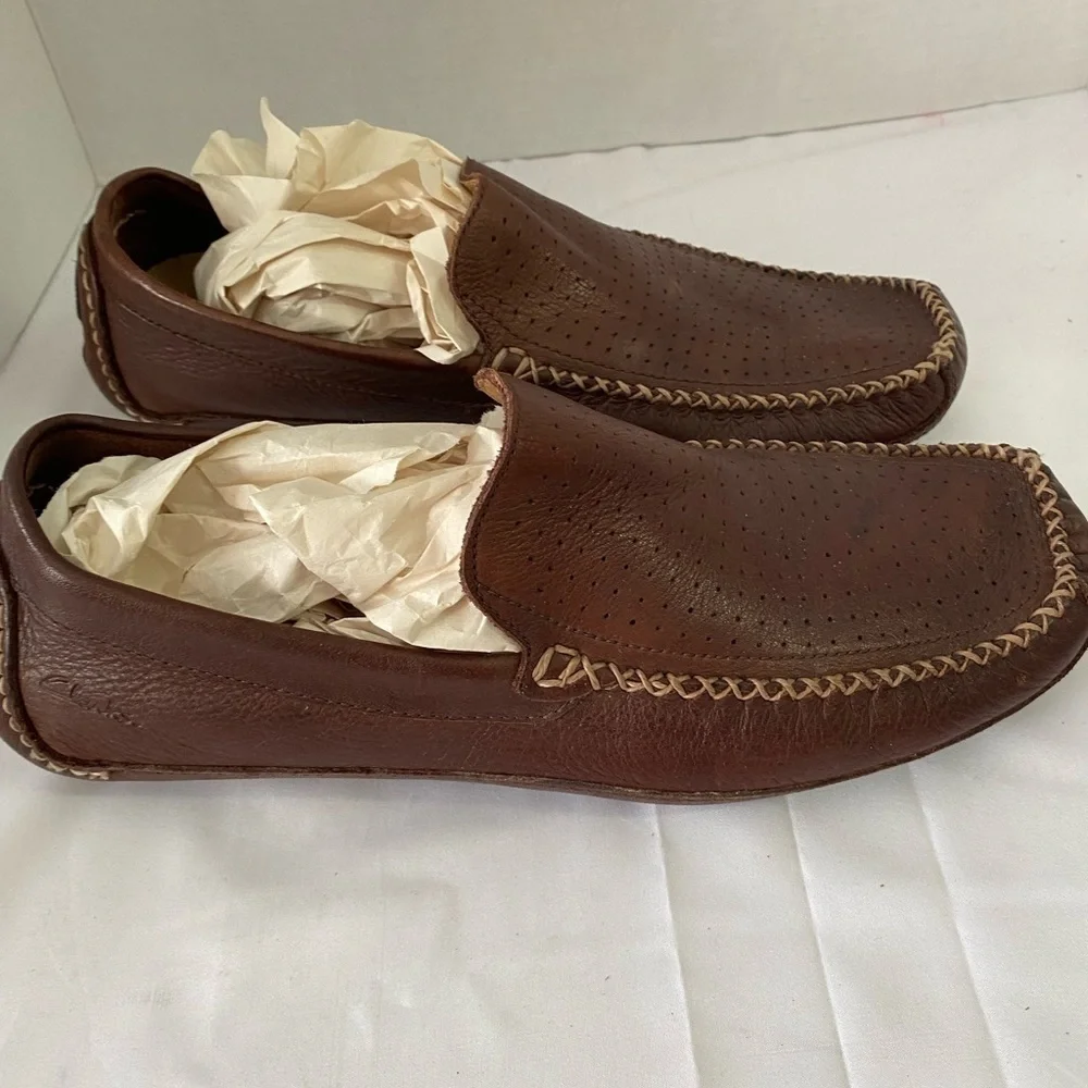 Clarks Loafers size 9M (FF)